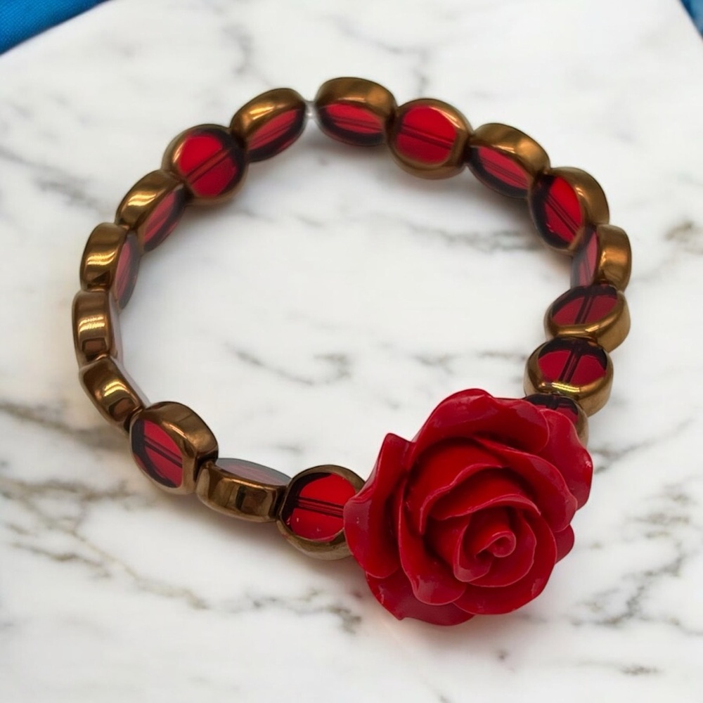 RED GOLD ROSE GLASSES BEADED BRACELET - Picture 3 of 4
